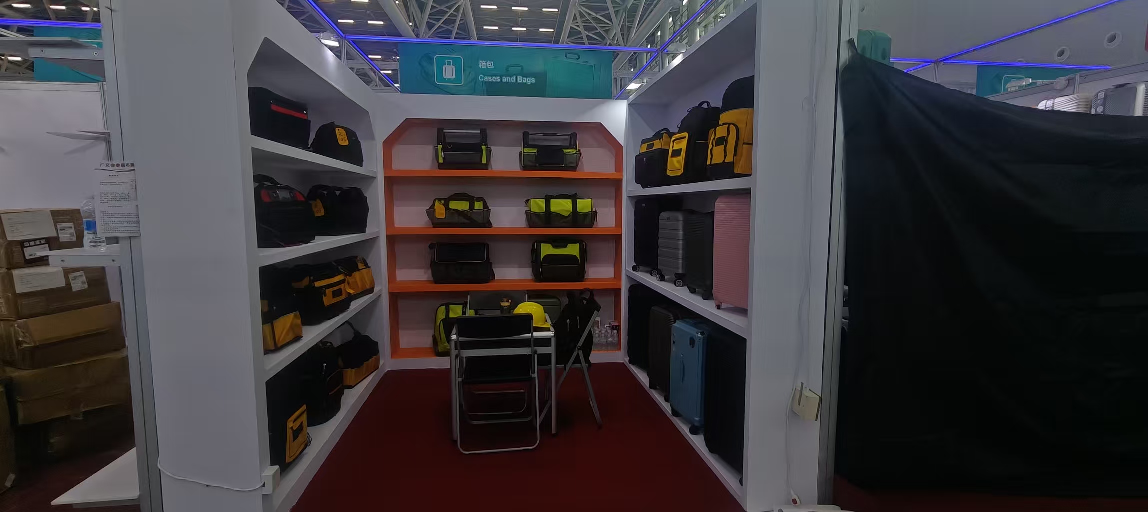 Ons bedrijf toont met succes de productiemogelijkheden van professionele gereedschapstassen op de Canton Fair in het najaar van 2025